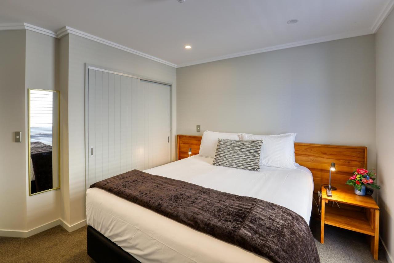 Marsden Lake Resort Central Otago كرومويل المظهر الخارجي الصورة A bedroom at the hotel