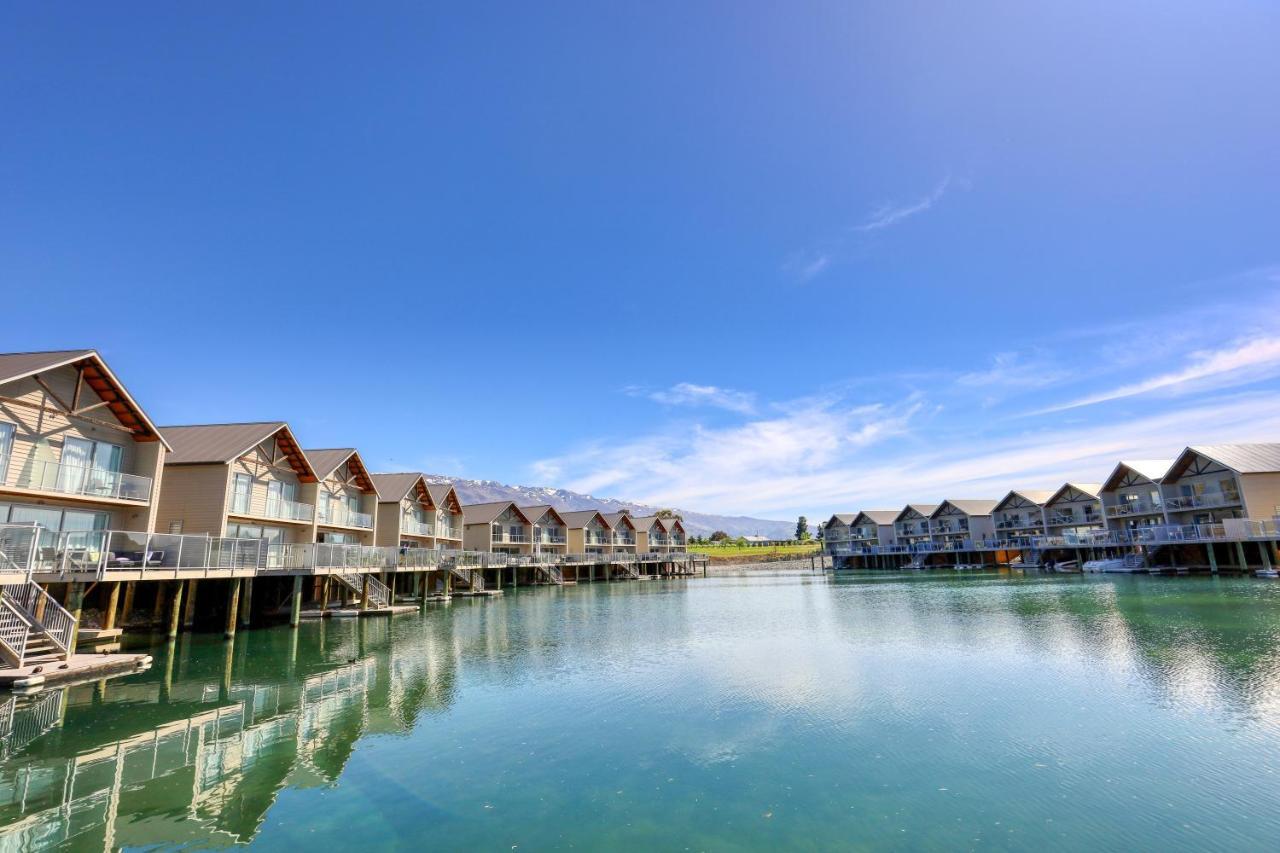Marsden Lake Resort Central Otago كرومويل المظهر الخارجي الصورة The resort at the Blue Lagoon