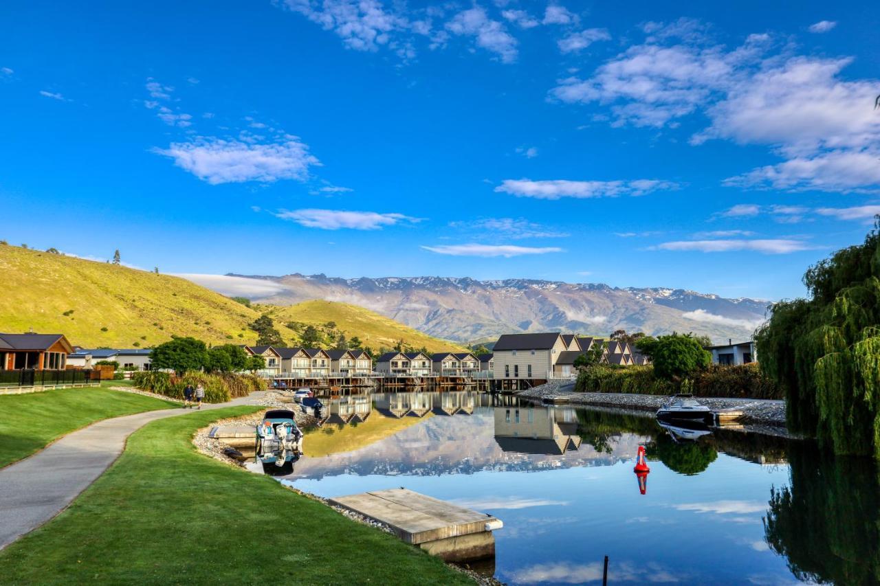 Marsden Lake Resort Central Otago كرومويل المظهر الخارجي الصورة The village of Jack's Point